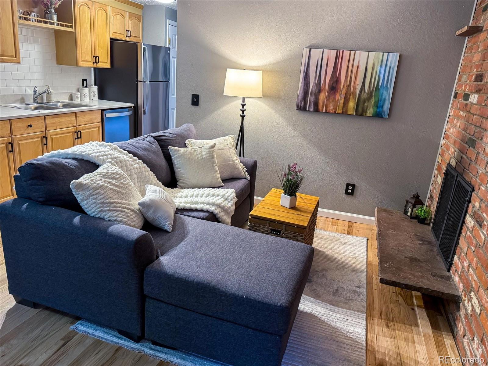 MLS Image #16 for 155 s pennsylvania street,denver, Colorado