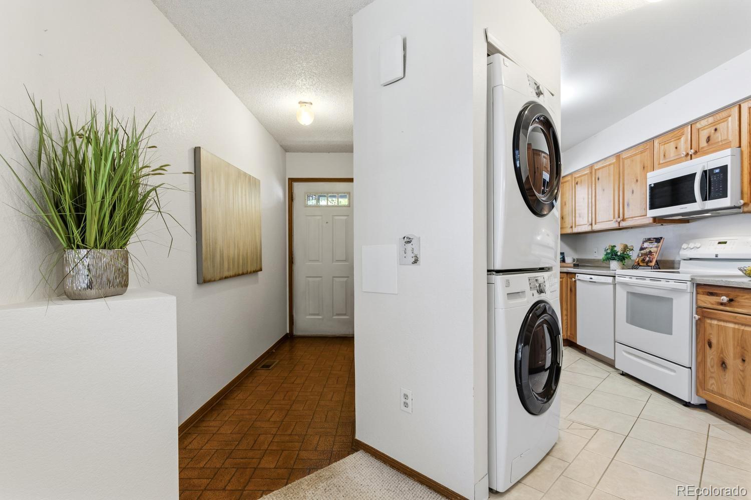 MLS Image #3 for 1924  newland court,lakewood, Colorado
