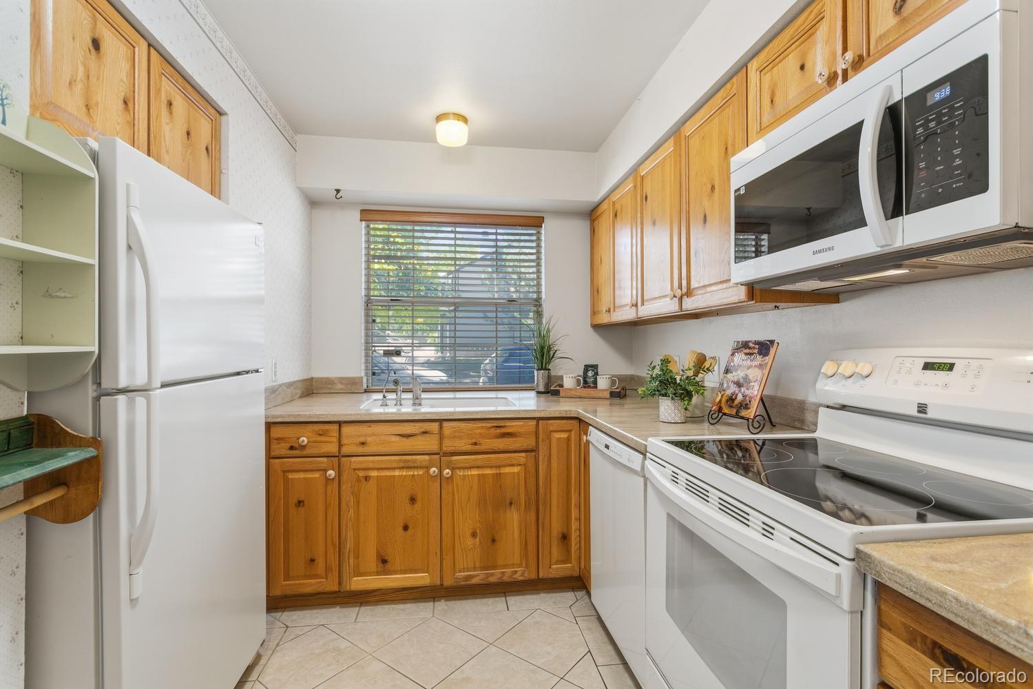 MLS Image #4 for 1924  newland court,lakewood, Colorado
