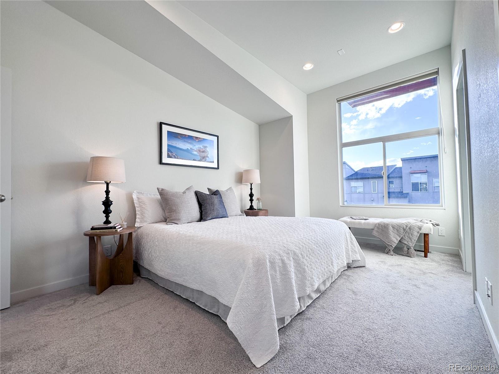 MLS Image #13 for 9026 e 52nd avenue,denver, Colorado