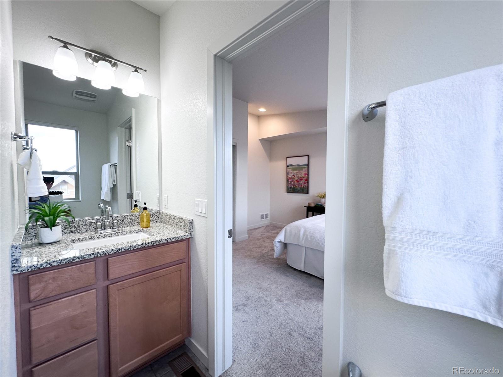 MLS Image #19 for 9026 e 52nd avenue,denver, Colorado