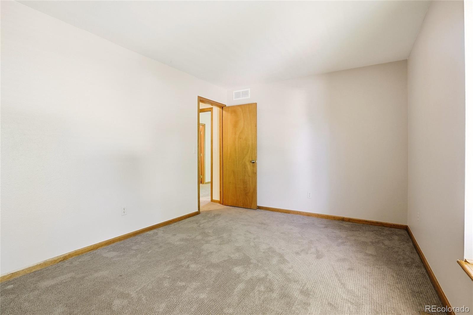 MLS Image #21 for 7614 s emerson circle,littleton, Colorado