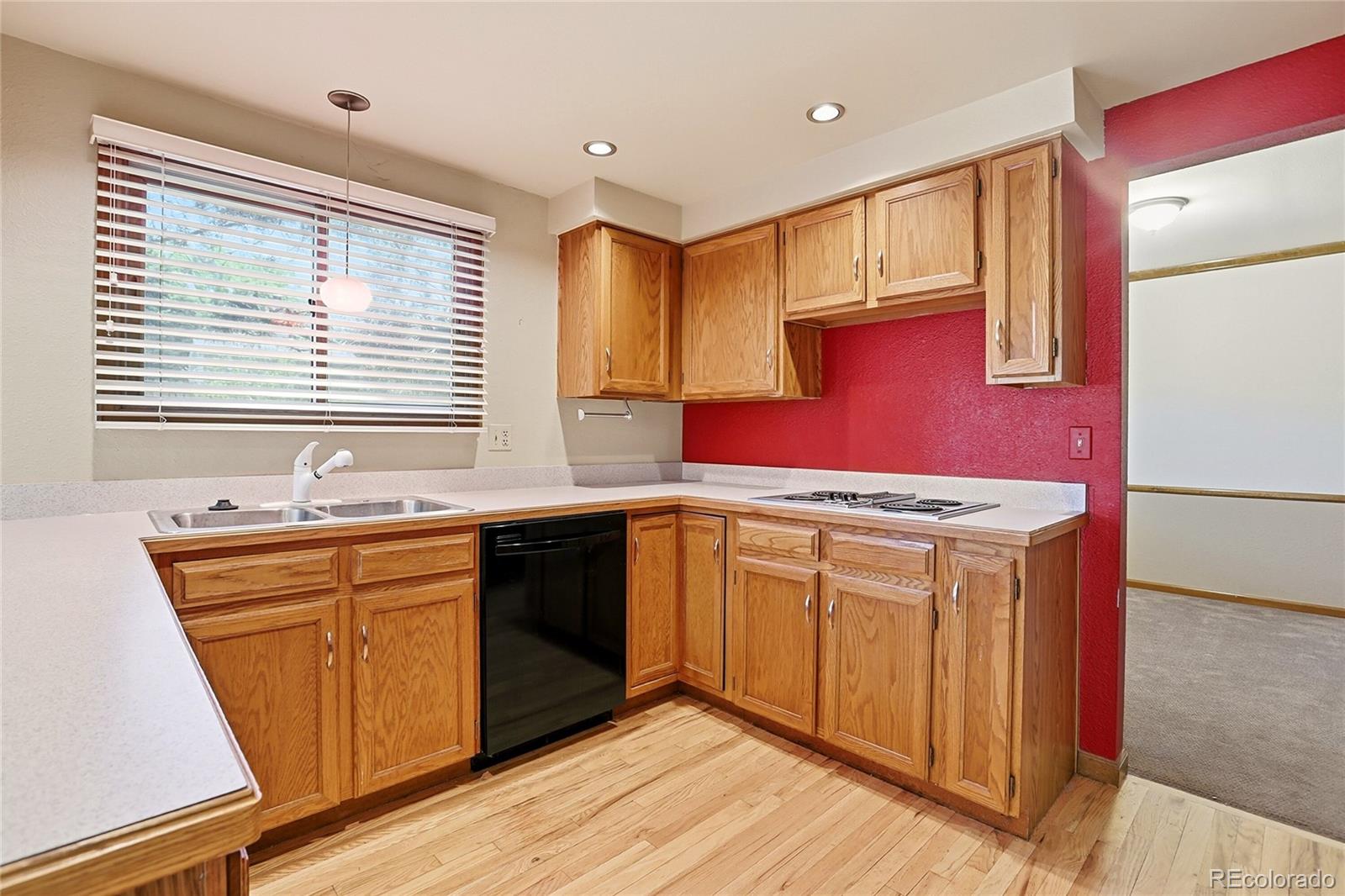 MLS Image #9 for 7614 s emerson circle,littleton, Colorado