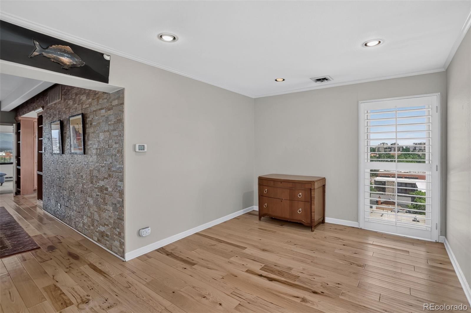 MLS Image #16 for 130 n pearl street,denver, Colorado
