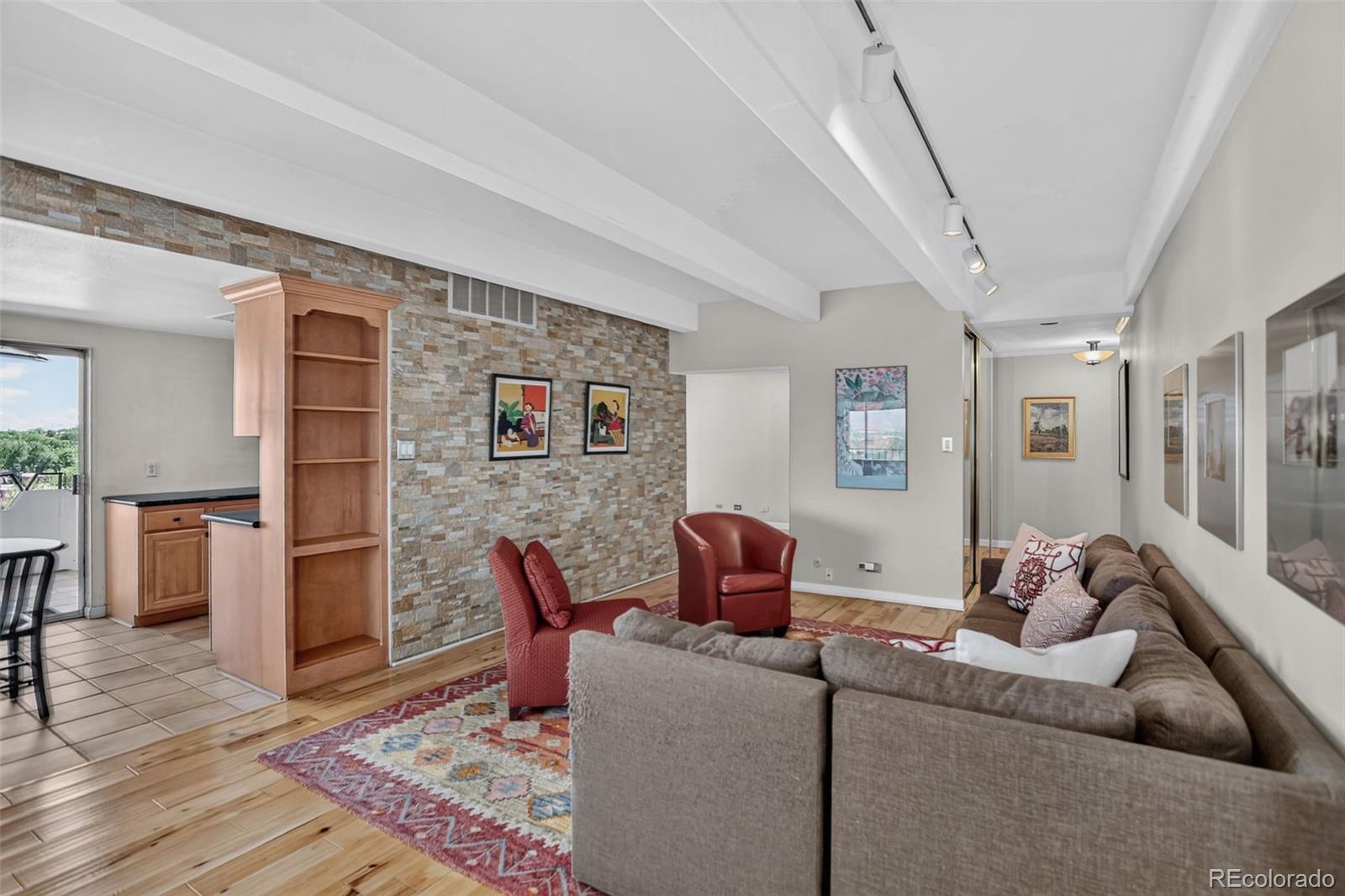 MLS Image #4 for 130 n pearl street,denver, Colorado