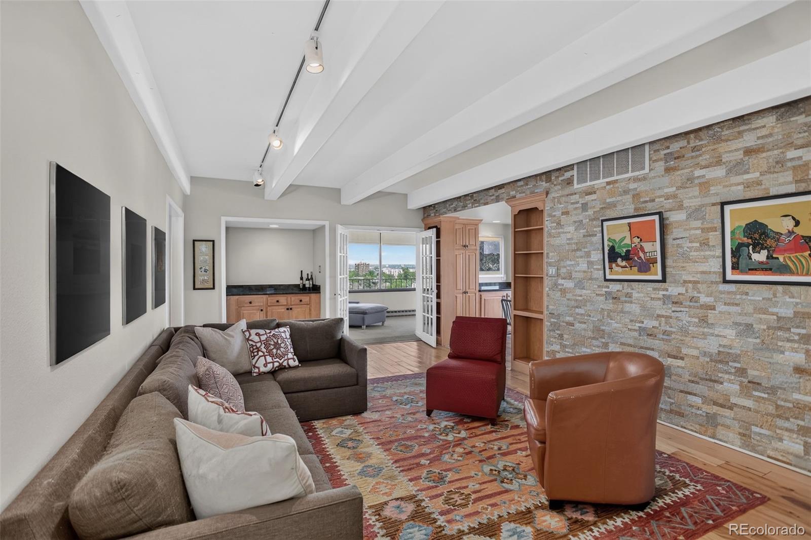 MLS Image #5 for 130 n pearl street,denver, Colorado