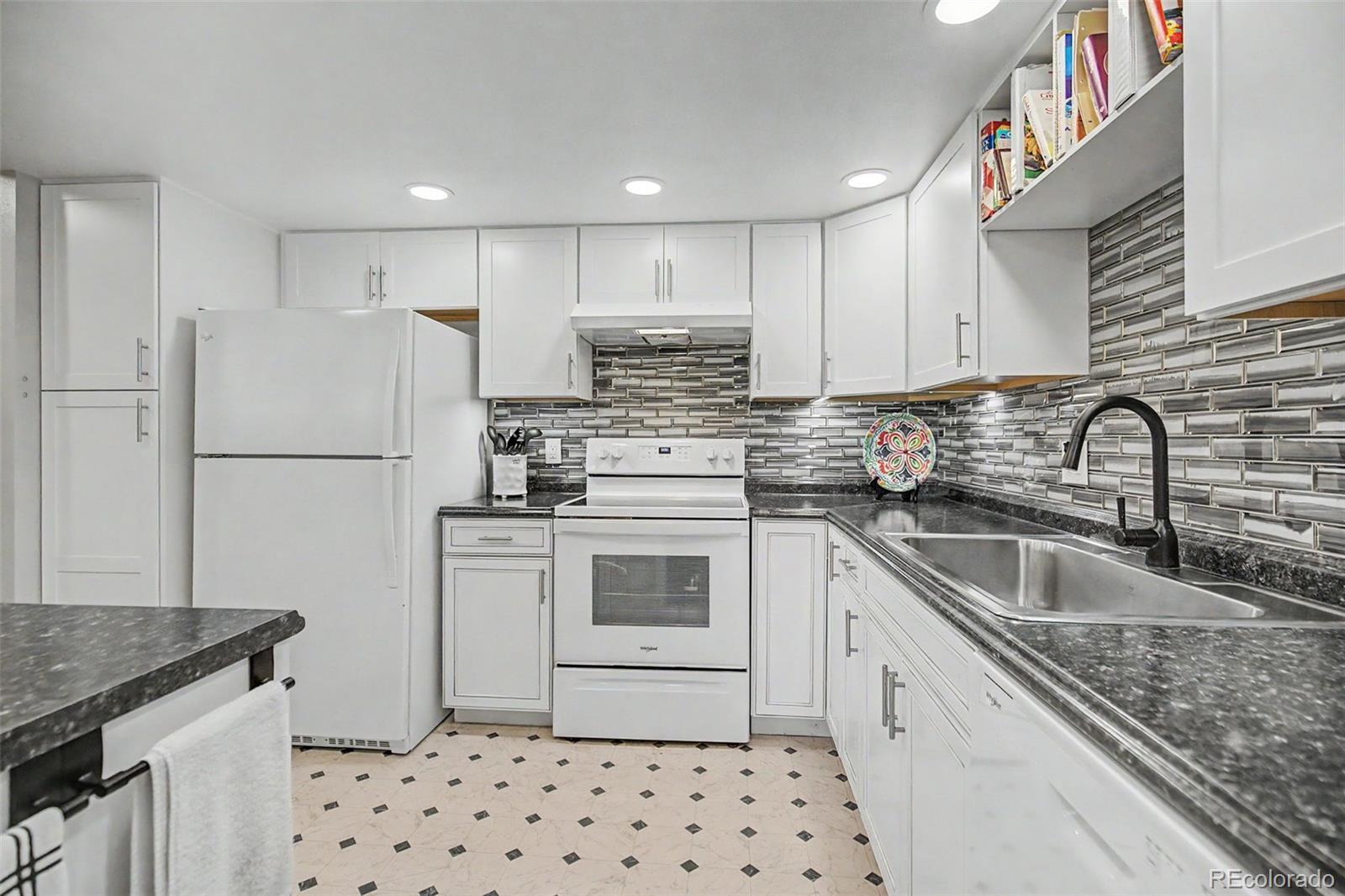 MLS Image #13 for 14102 e linvale ,aurora, Colorado