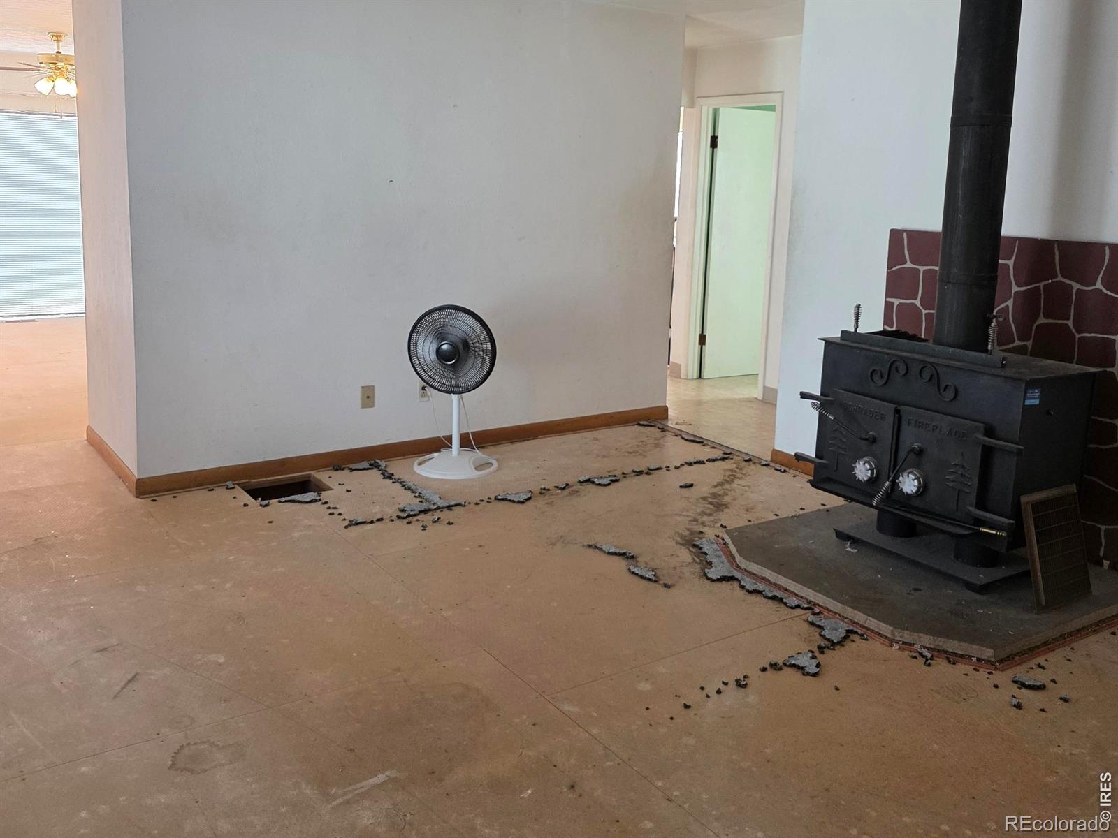 MLS Image #10 for 20219  county road 3 ,berthoud, Colorado