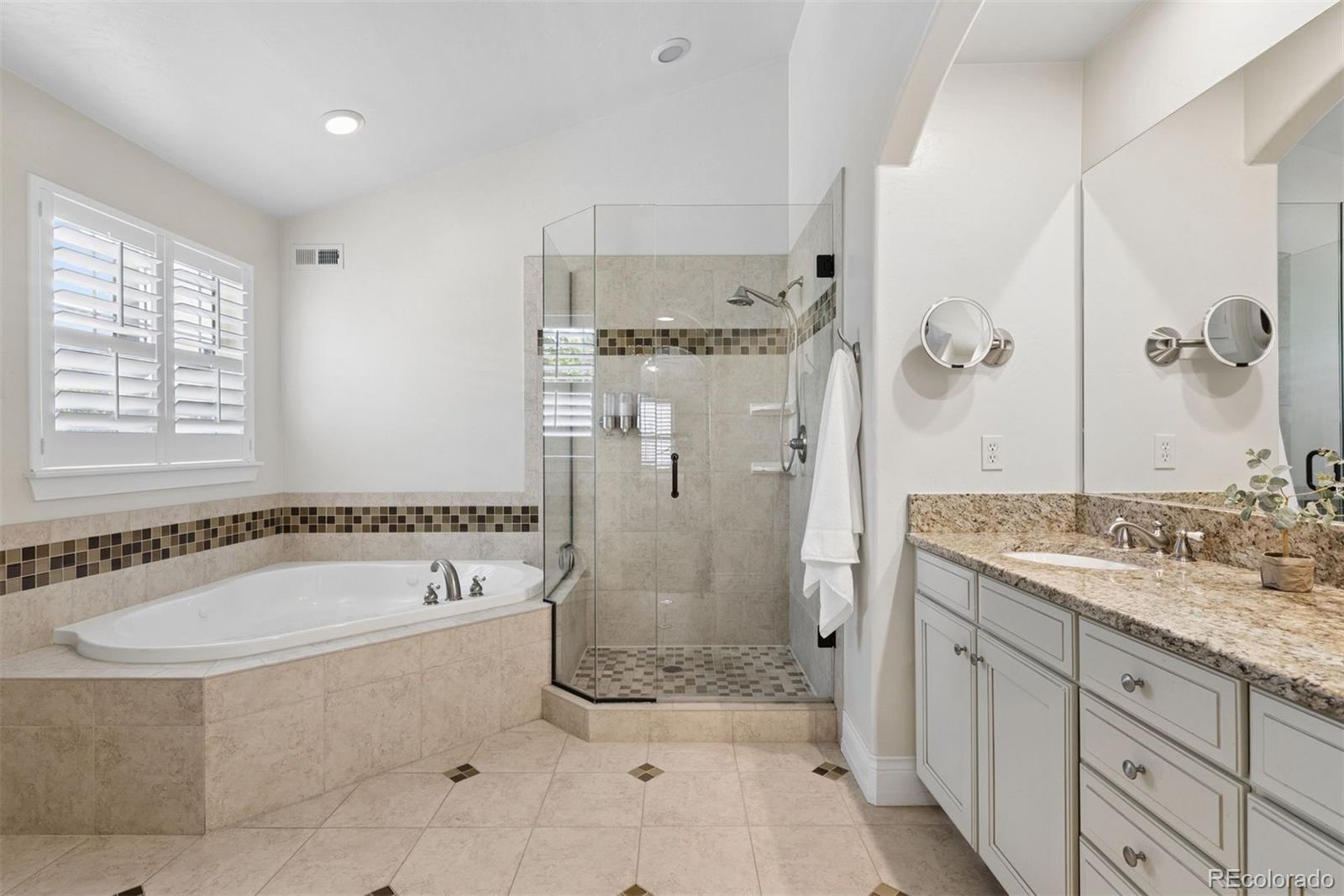 MLS Image #16 for 700  albion street,denver, Colorado
