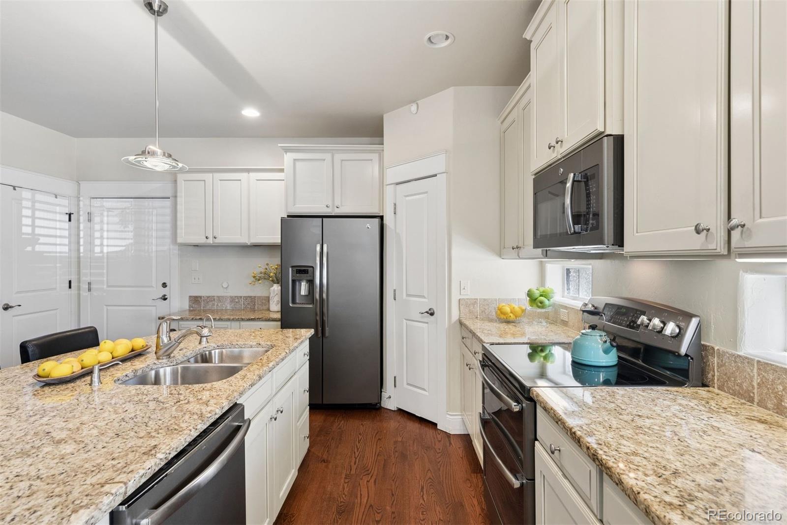 MLS Image #2 for 700  albion street,denver, Colorado