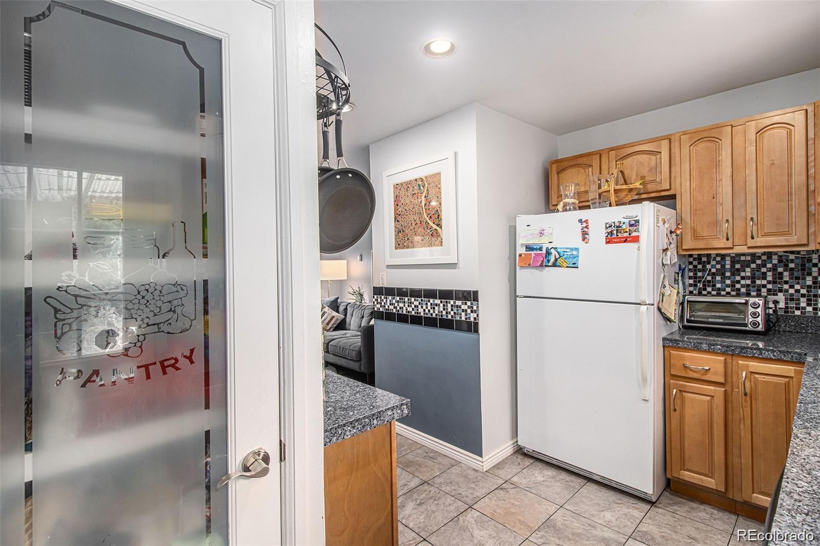 MLS Image #11 for 2895 s cherry way,denver, Colorado