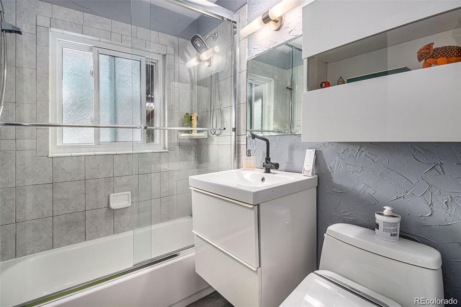 MLS Image #13 for 2895 s cherry way,denver, Colorado