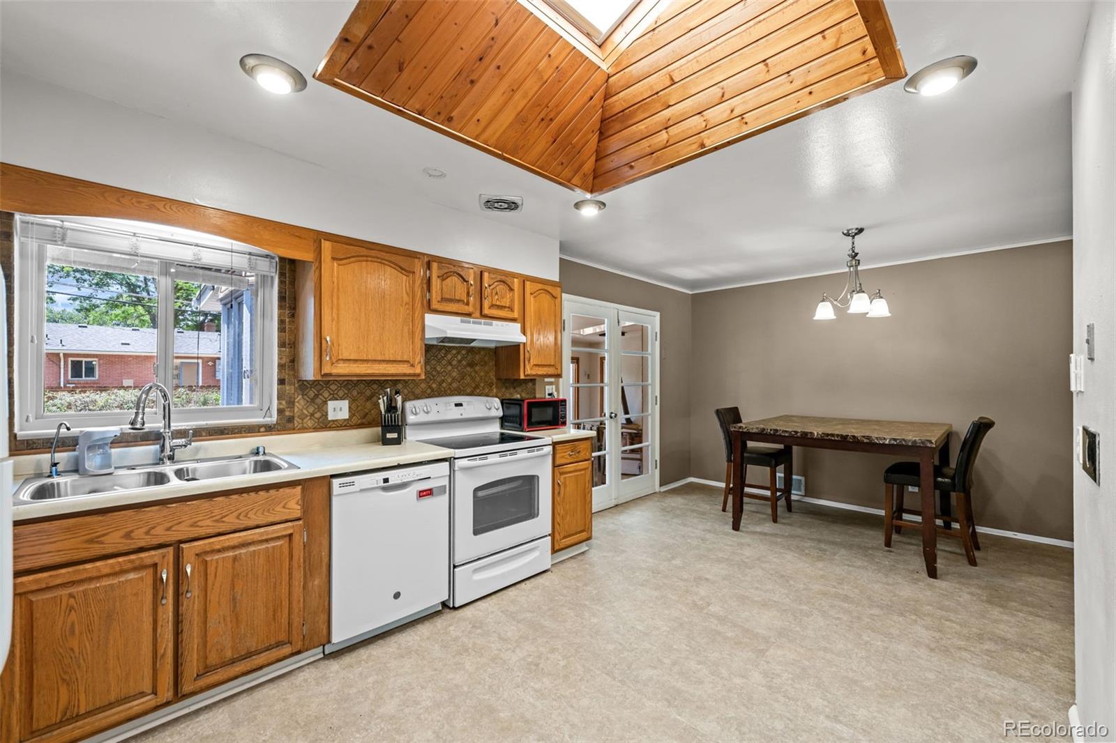 MLS Image #13 for 6421  iris court,arvada, Colorado