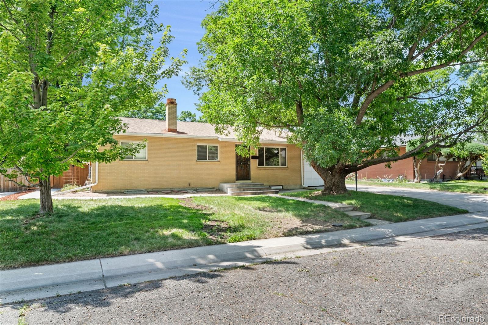 MLS Image #2 for 6421  iris court,arvada, Colorado