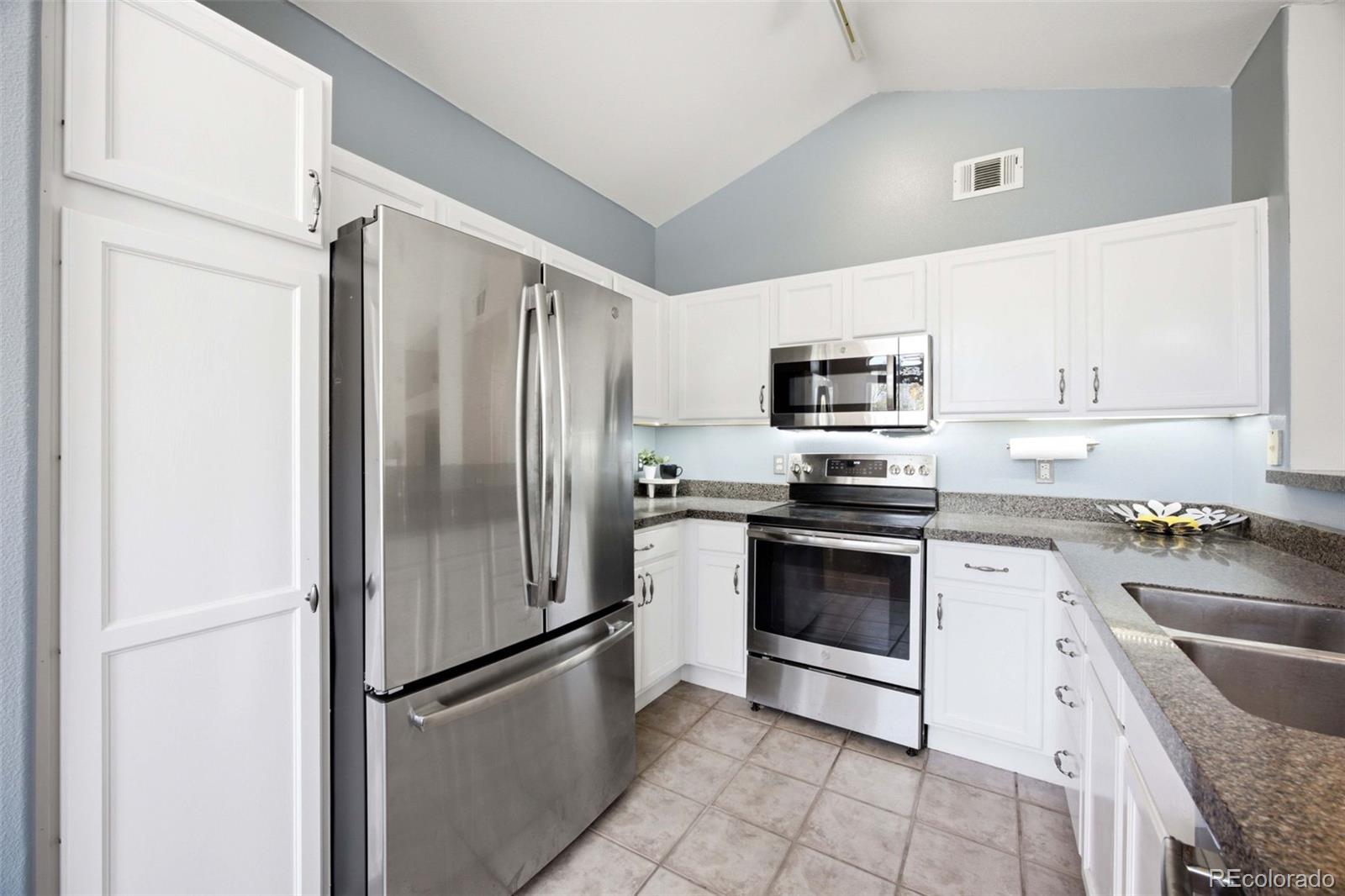 MLS Image #7 for 8500 e jefferson avenue 2f,denver, Colorado