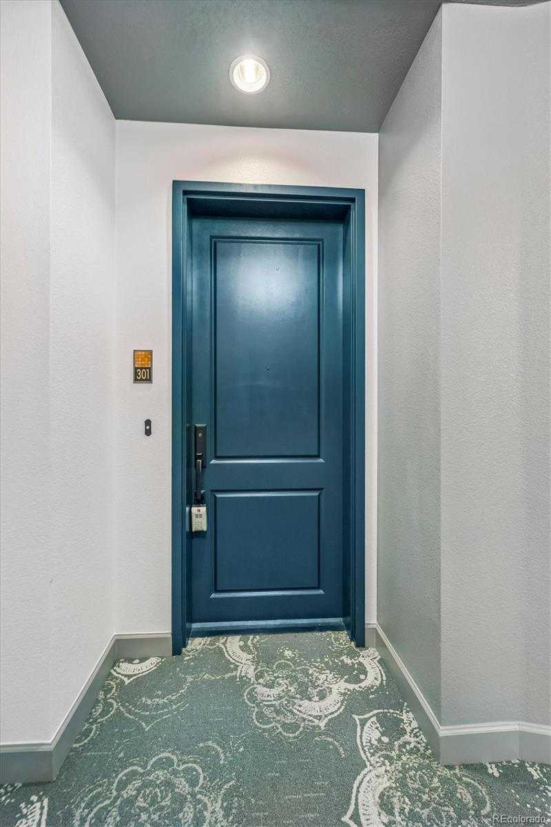 MLS Image #39 for 7820  inverness boulevard 301,englewood, Colorado