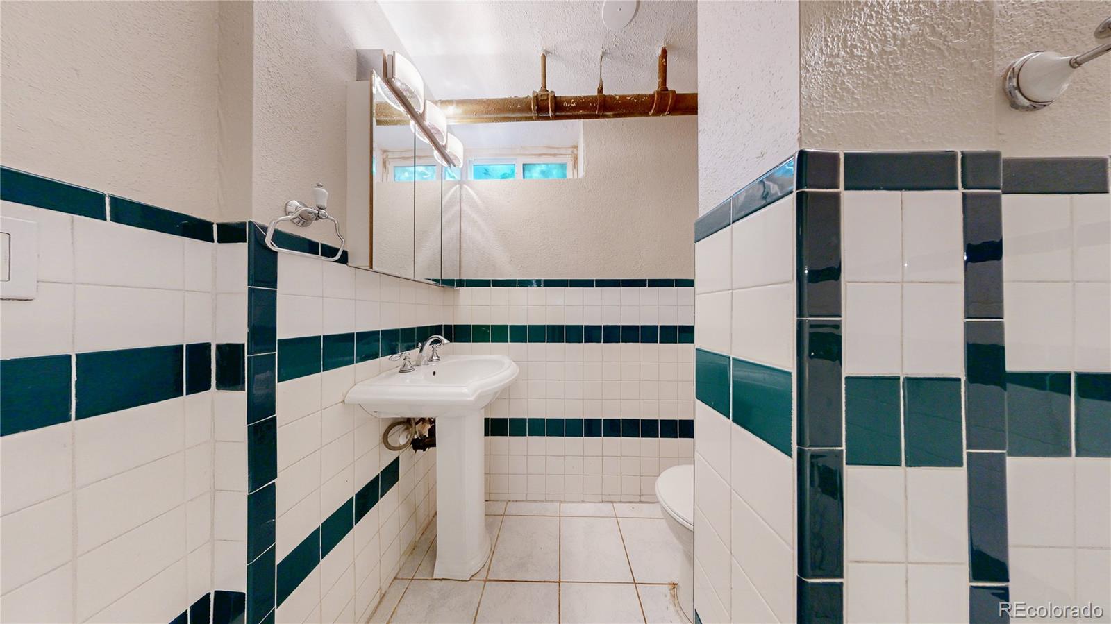 MLS Image #14 for 505 n logan street 14,denver, Colorado