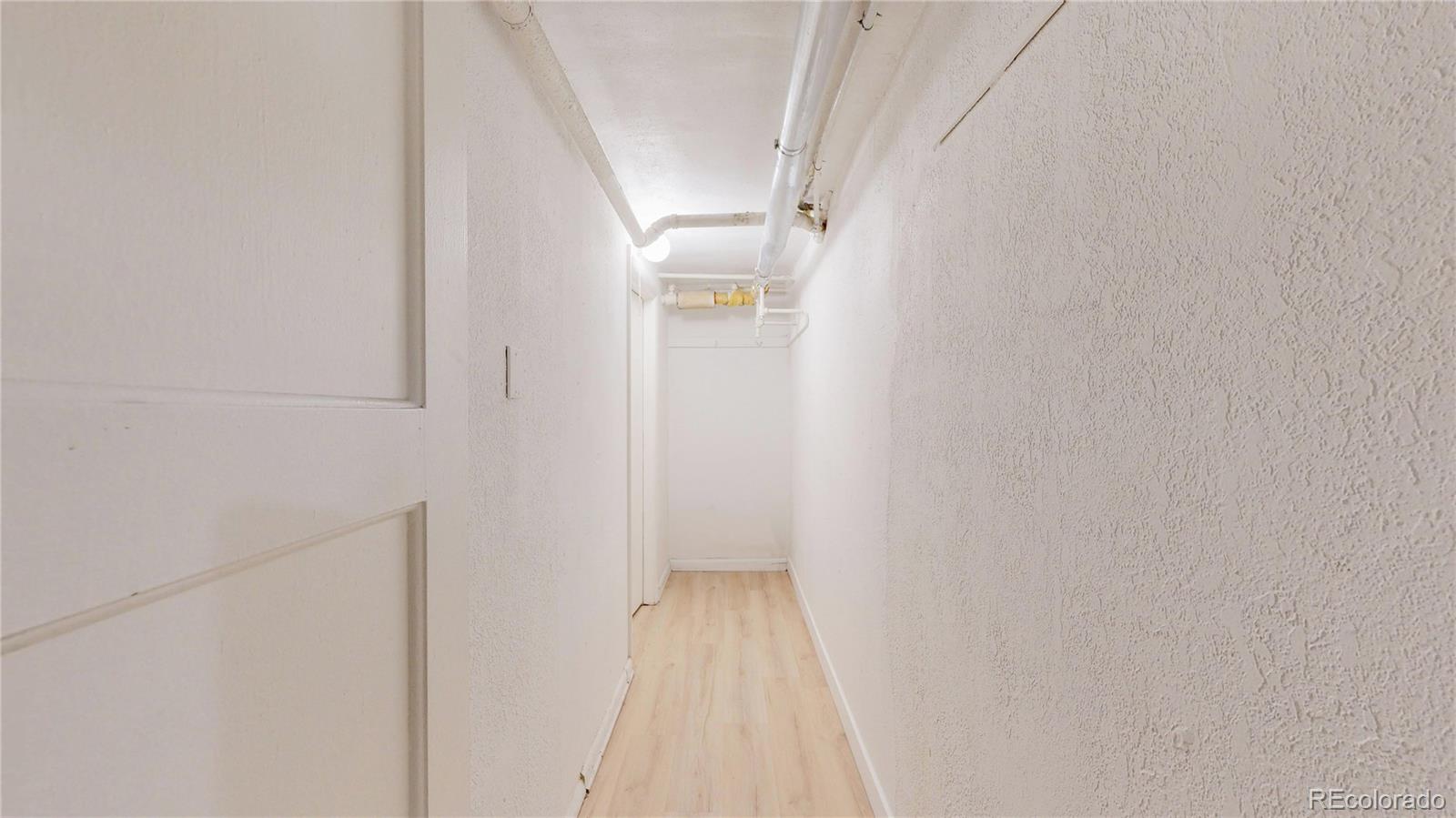 MLS Image #15 for 505 n logan street 14,denver, Colorado