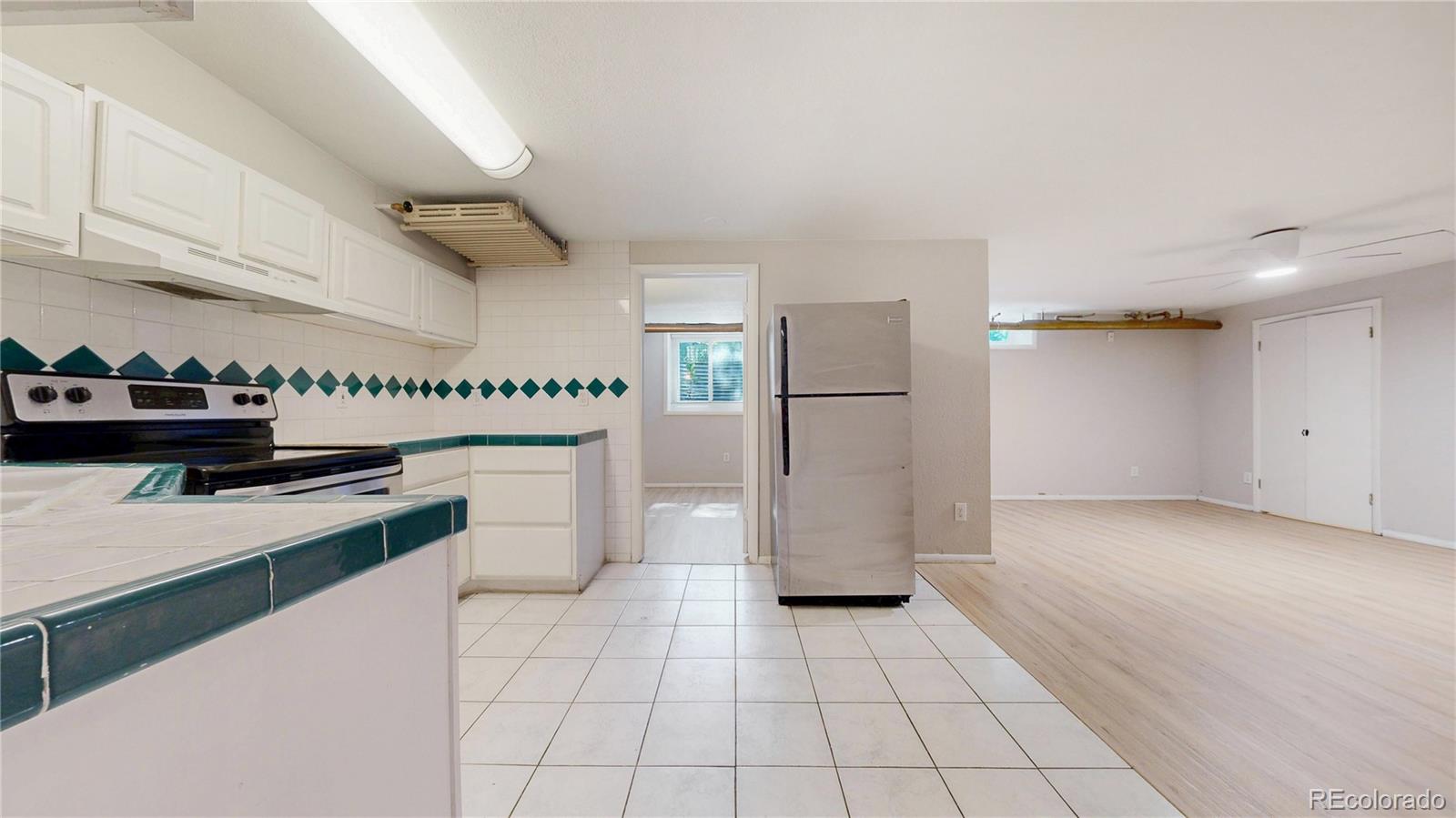 MLS Image #7 for 505 n logan street 14,denver, Colorado