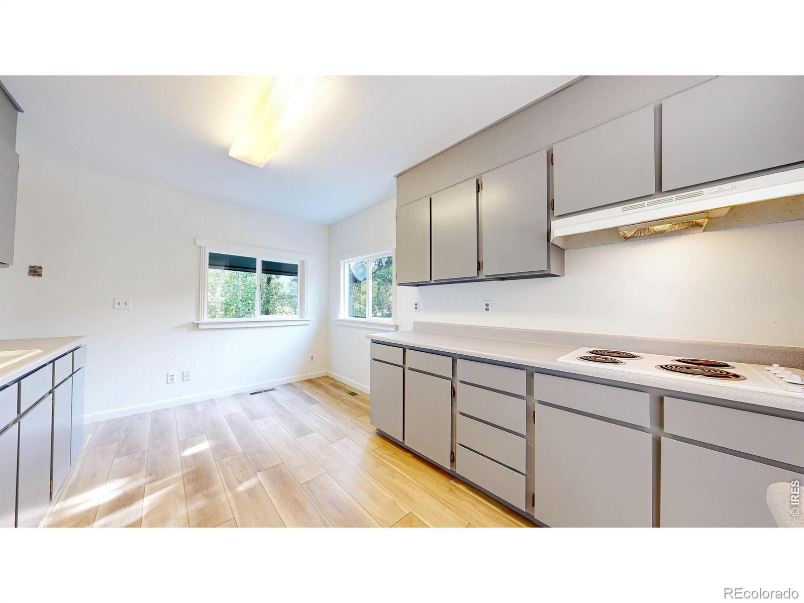 MLS Image #3 for 163  west creek road,glen haven, Colorado
