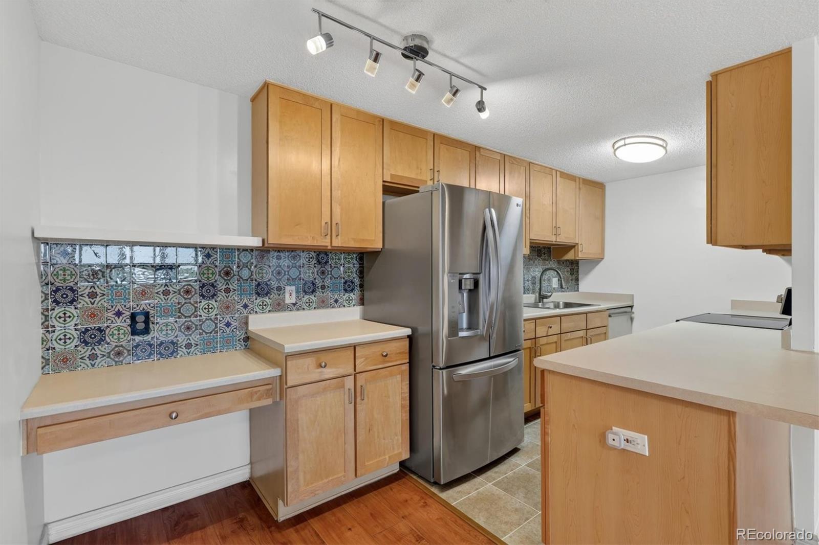MLS Image #10 for 2225  buchtel boulevard 1101,denver, Colorado