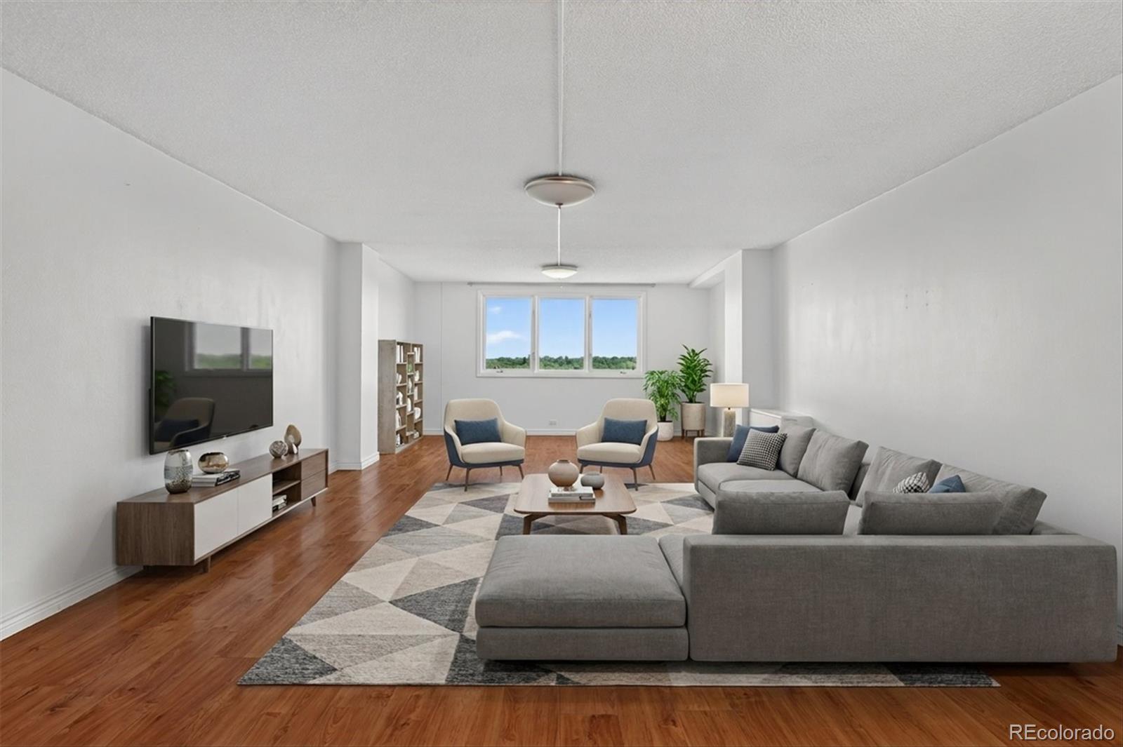 MLS Image #4 for 2225  buchtel boulevard 1101,denver, Colorado