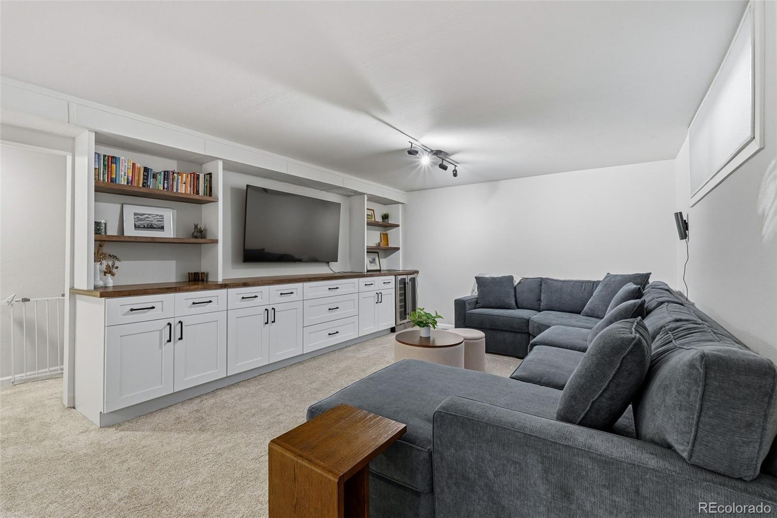 MLS Image #14 for 2890 s hudson street,denver, Colorado