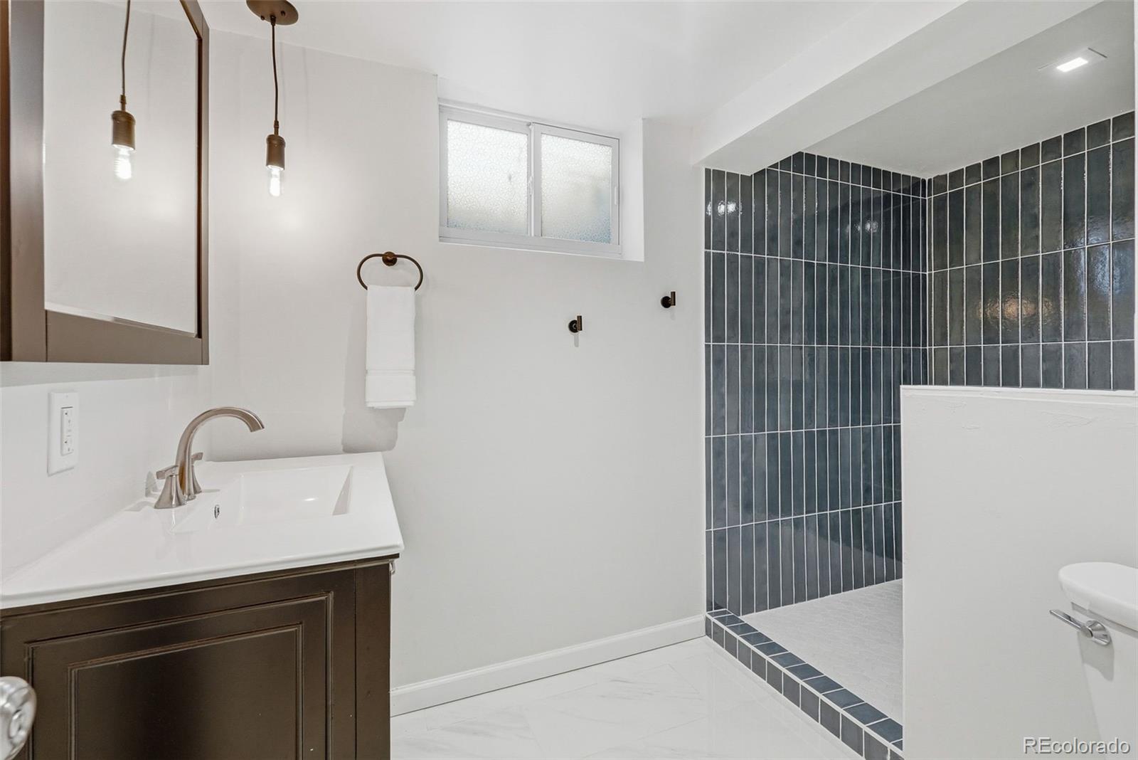 MLS Image #18 for 2890 s hudson street,denver, Colorado