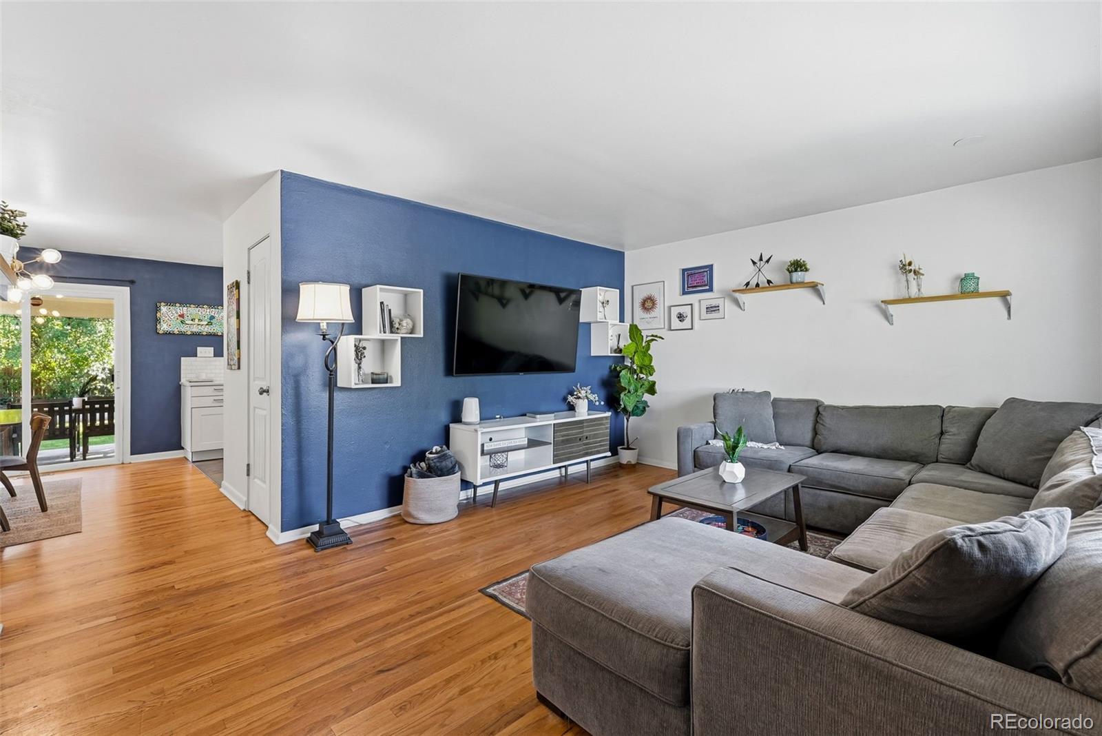 MLS Image #4 for 2890 s hudson street,denver, Colorado