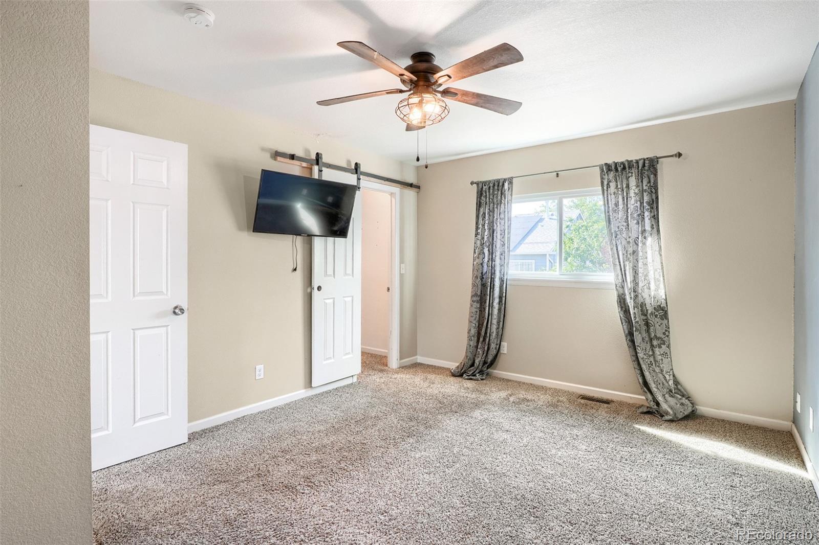 MLS Image #12 for 20723 e 43rd avenue,denver, Colorado