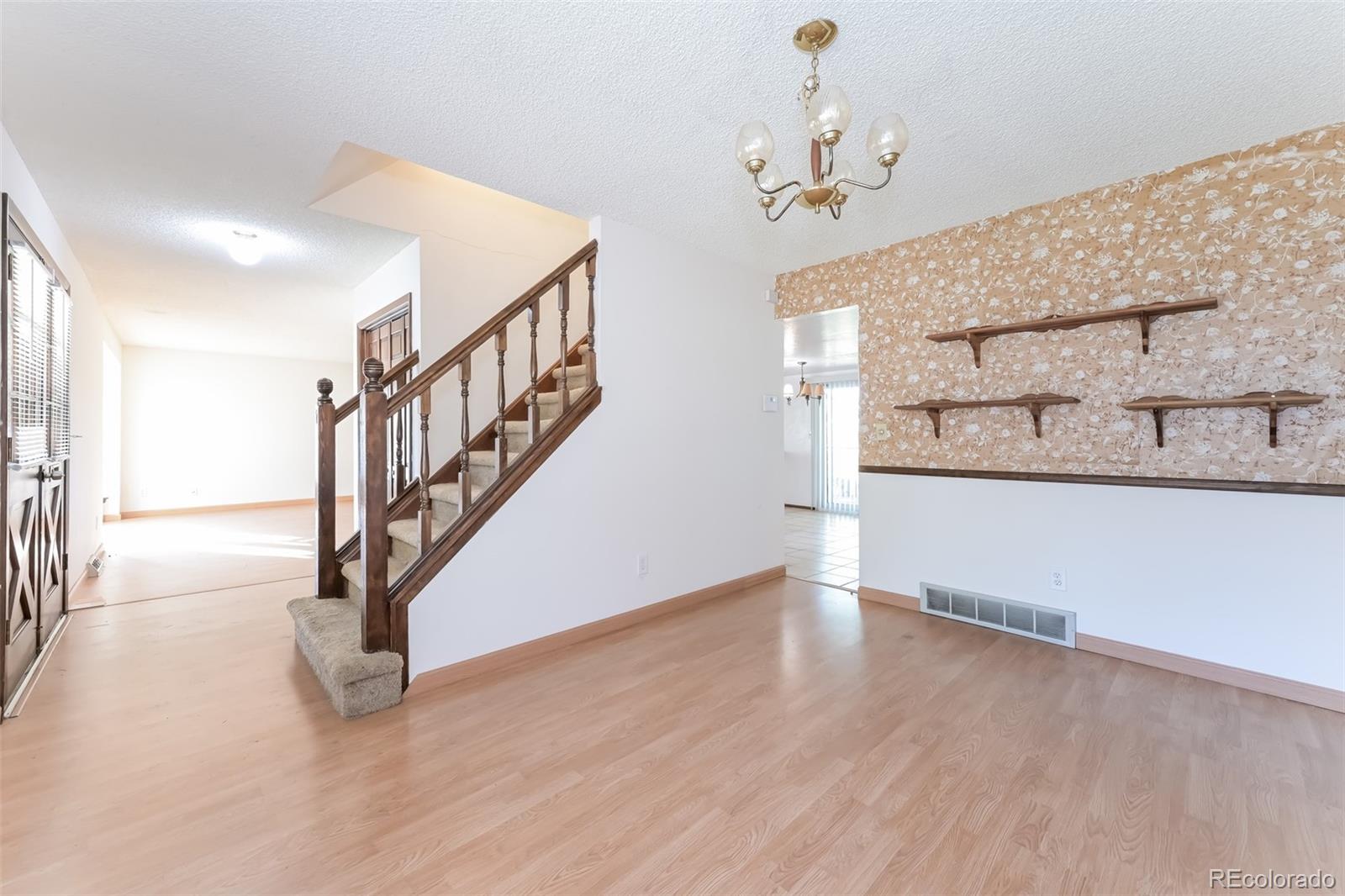 MLS Image #2 for 10064 w lake drive,littleton, Colorado