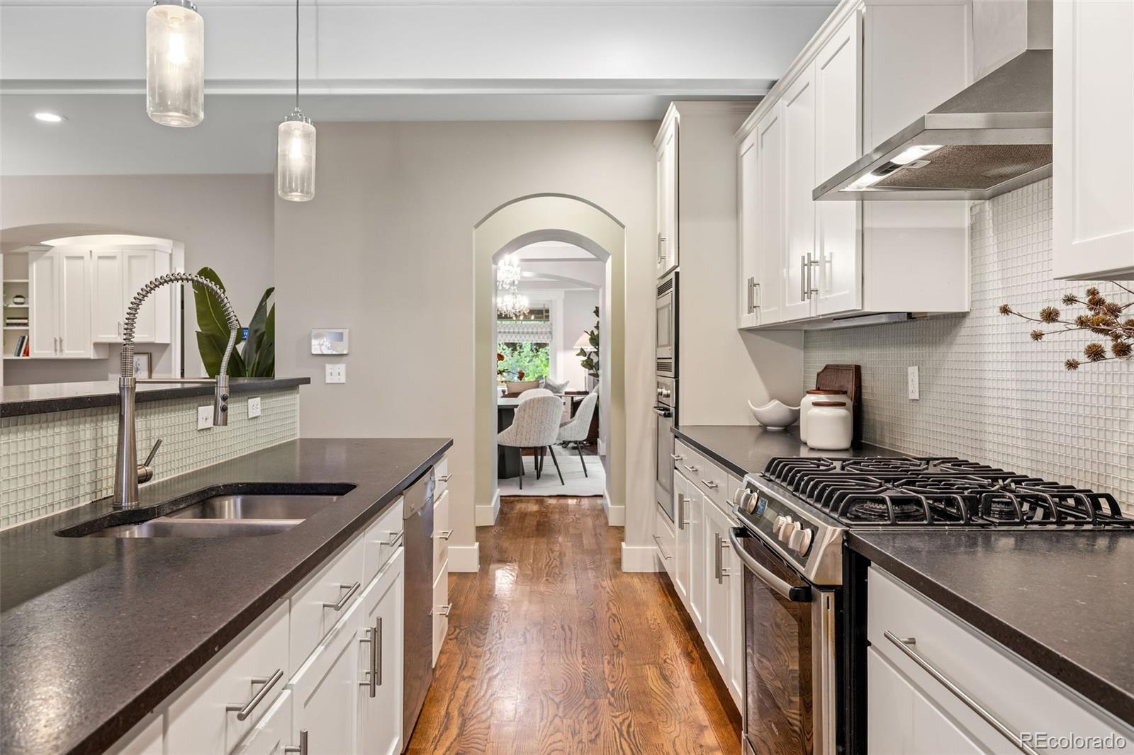 MLS Image #13 for 1031  fillmore street,denver, Colorado