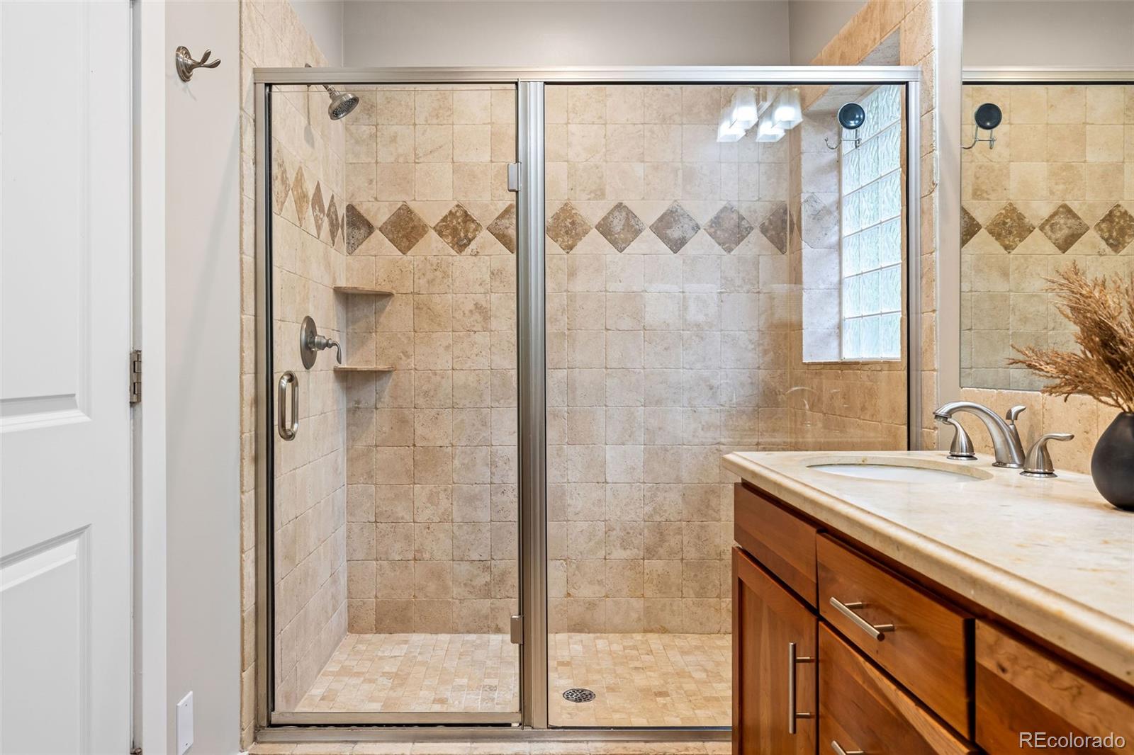MLS Image #25 for 1031  fillmore street,denver, Colorado