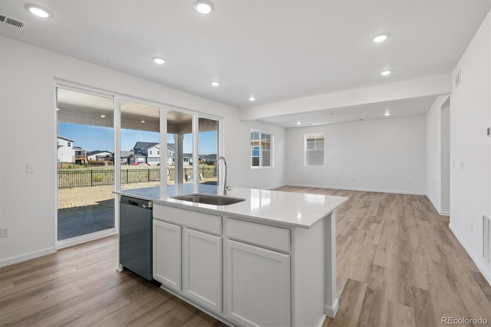MLS Image #10 for 4152 n hayleyville street,aurora, Colorado