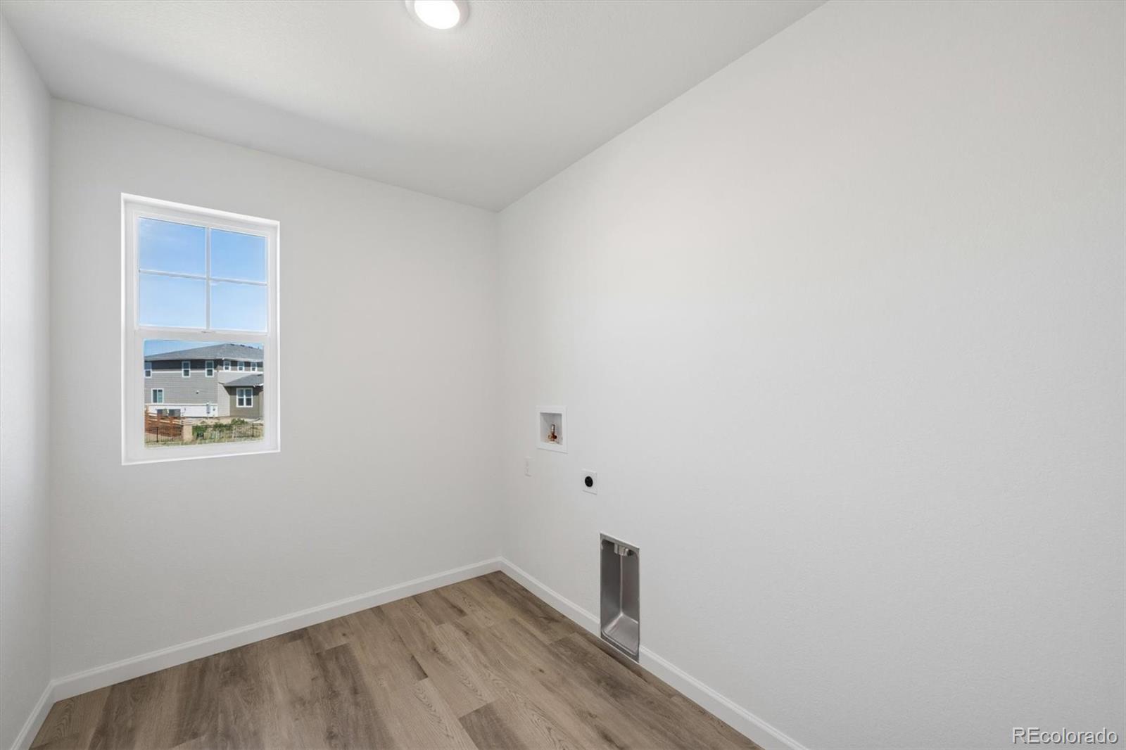 MLS Image #13 for 4152 n hayleyville street,aurora, Colorado