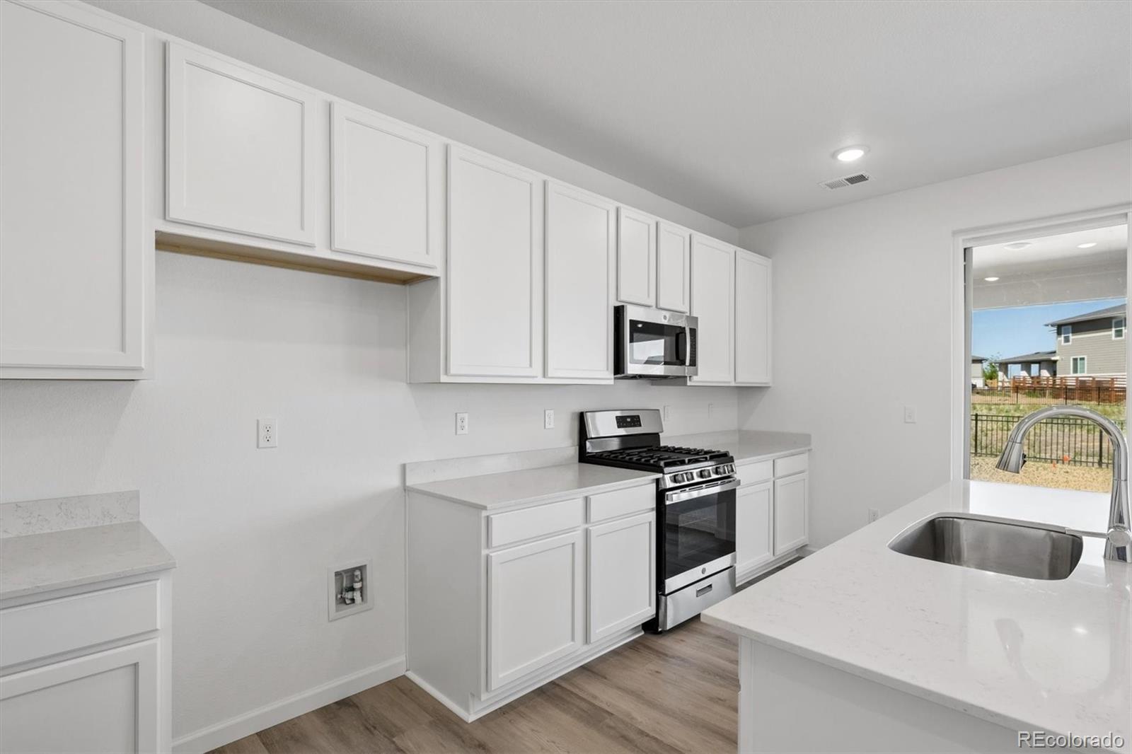 MLS Image #9 for 4152 n hayleyville street,aurora, Colorado