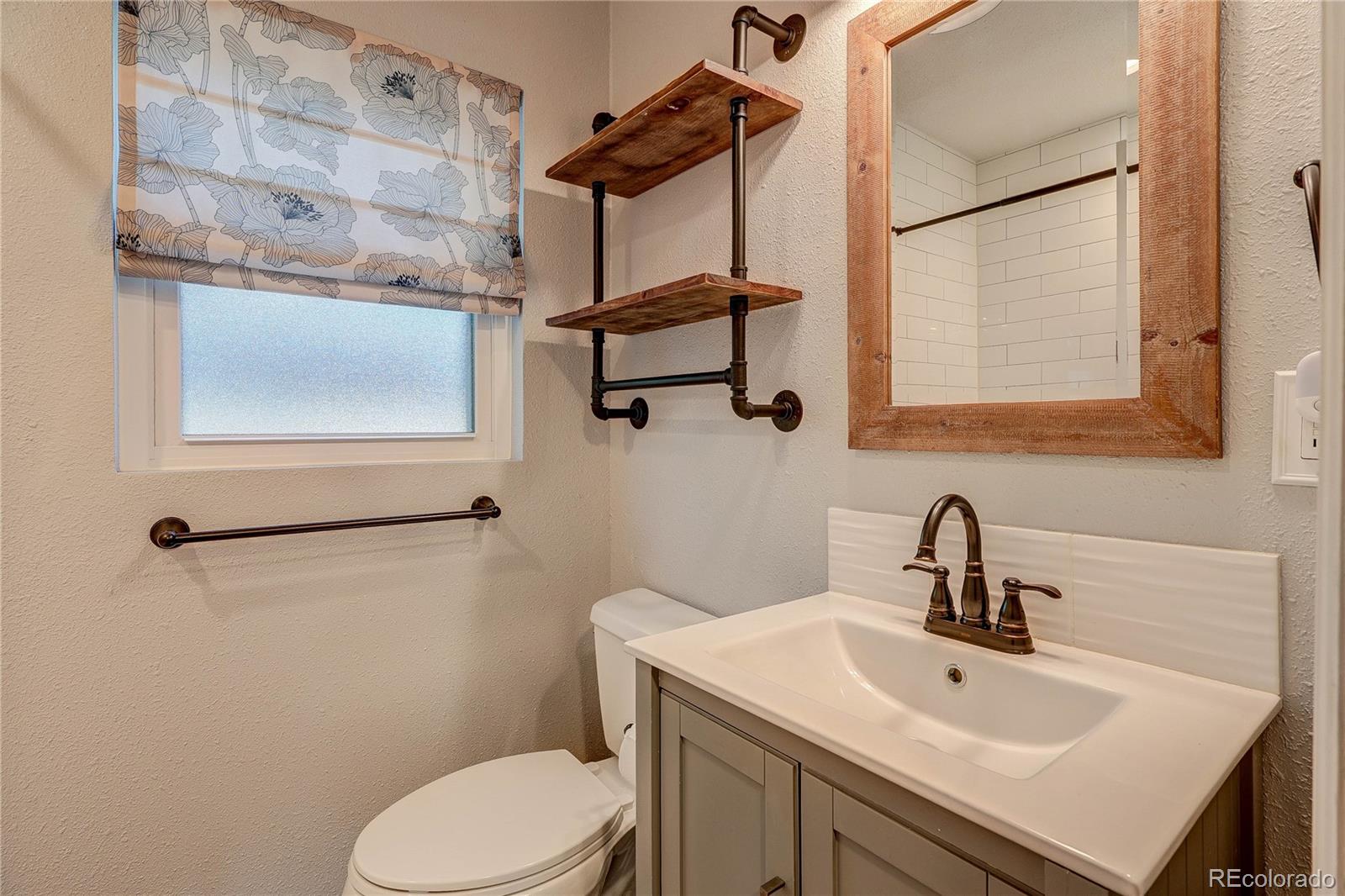 MLS Image #14 for 2690 s gilpin street,denver, Colorado