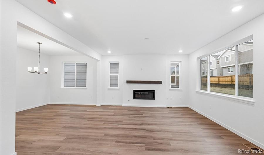 MLS Image #4 for 9232  telluride court,commerce city, Colorado