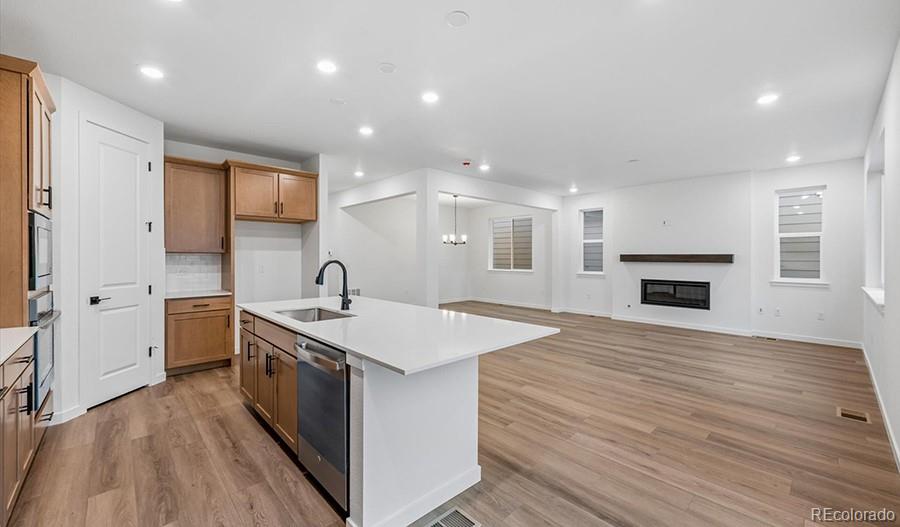MLS Image #9 for 9232  telluride court,commerce city, Colorado