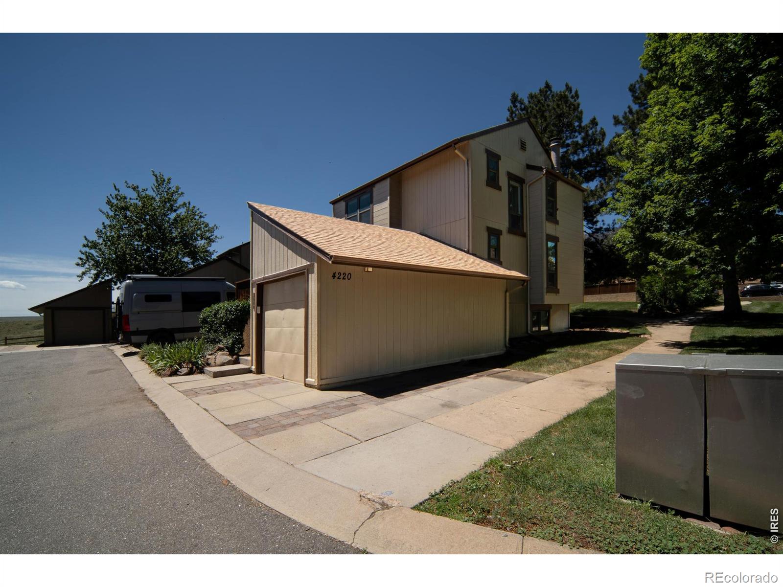 MLS Image #5 for 4220  greenbriar boulevard,boulder, Colorado