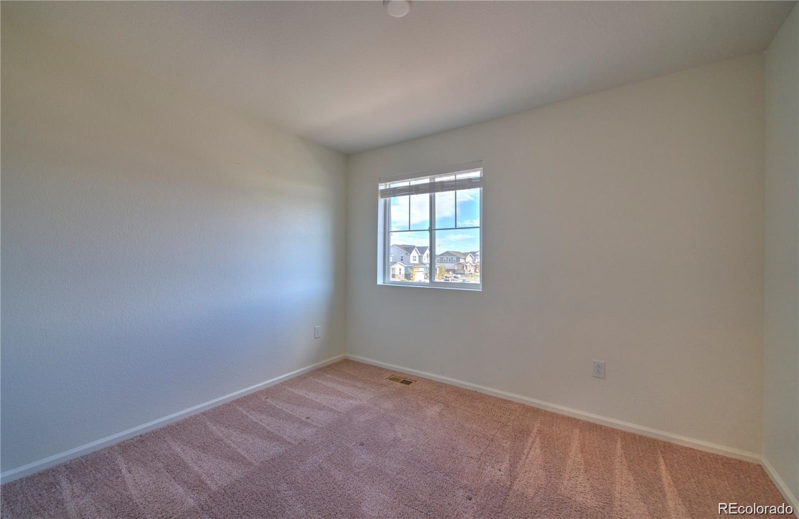 MLS Image #11 for 6253 n liverpool street,aurora, Colorado