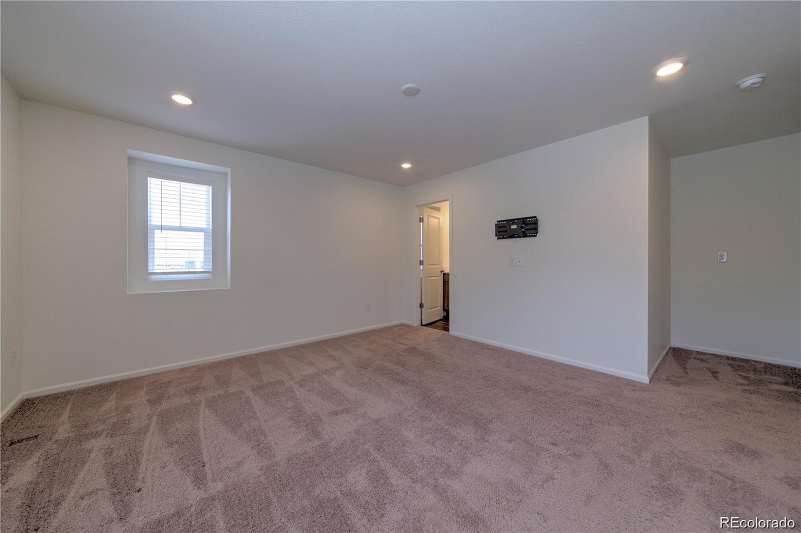 MLS Image #15 for 6253 n liverpool street,aurora, Colorado