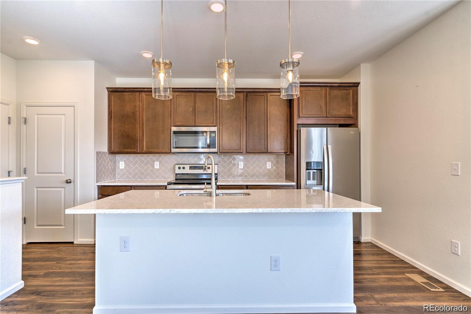 MLS Image #3 for 6253 n liverpool street,aurora, Colorado