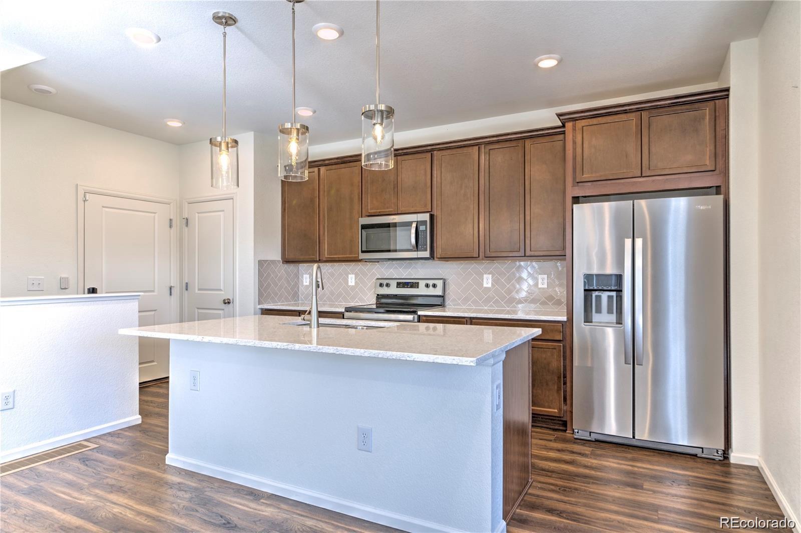 MLS Image #4 for 6253 n liverpool street,aurora, Colorado
