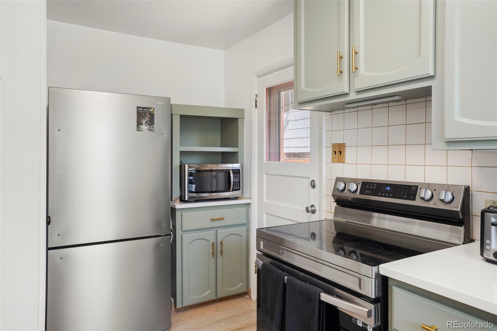 MLS Image #10 for 2665 s king street,denver, Colorado