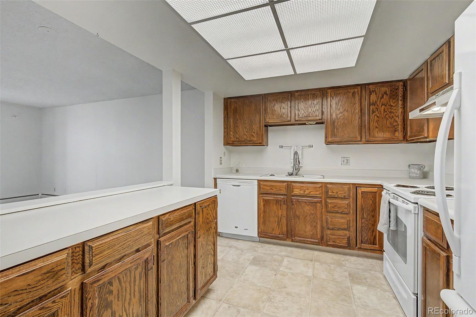 MLS Image #13 for 13992 e marina drive 505,aurora, Colorado
