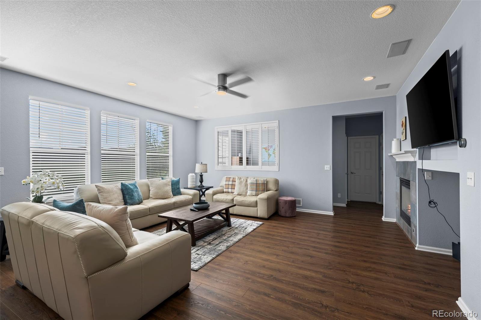MLS Image #7 for 214 n flat rock street,aurora, Colorado