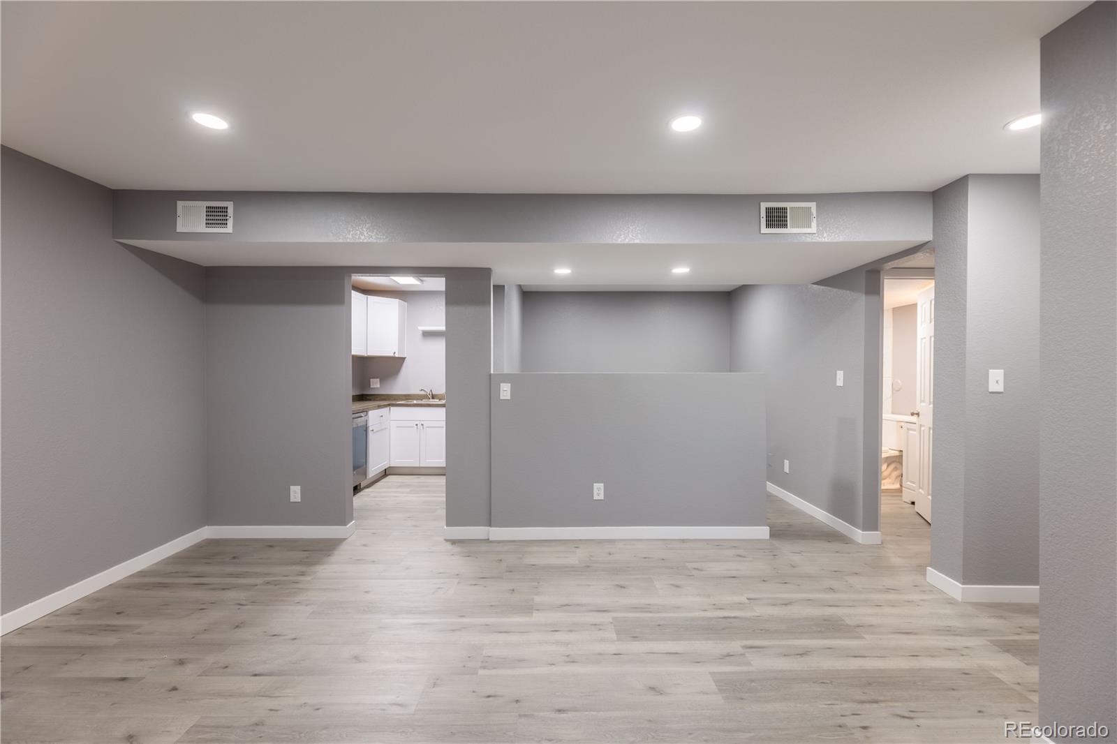 MLS Image #4 for 5300 e cherry creek south drive,denver, Colorado