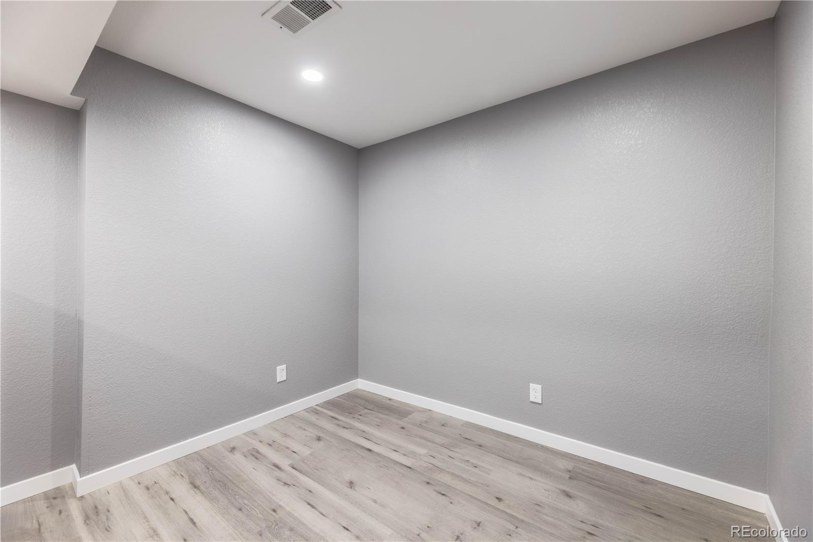 MLS Image #9 for 5300 e cherry creek south drive,denver, Colorado