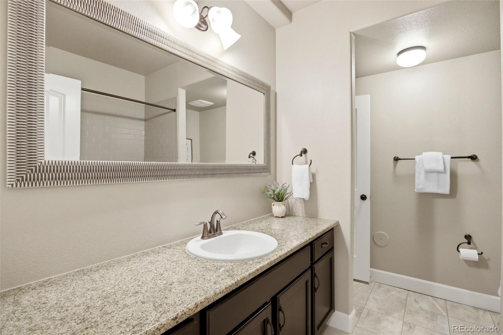MLS Image #32 for 2284 s norse way,denver, Colorado